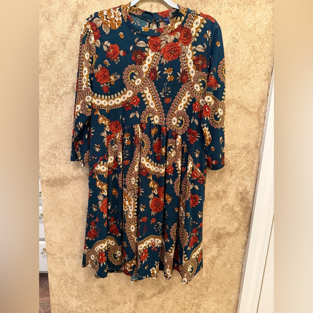 Floral Patterned Dress/Tunic with Chain Design